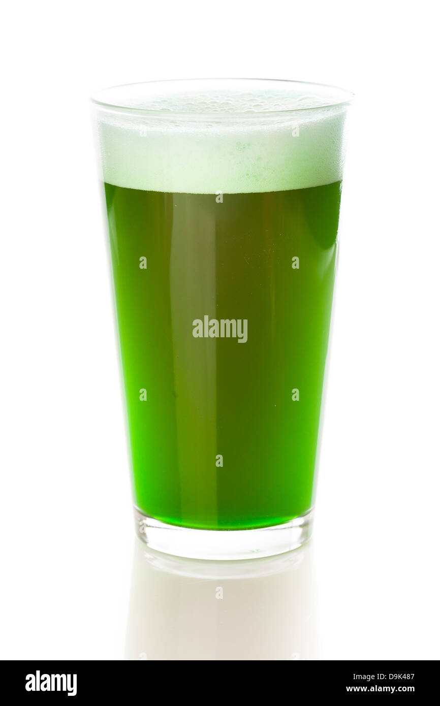 Teint en vert bière pour la St Patrick Day Celebration Banque D'Images