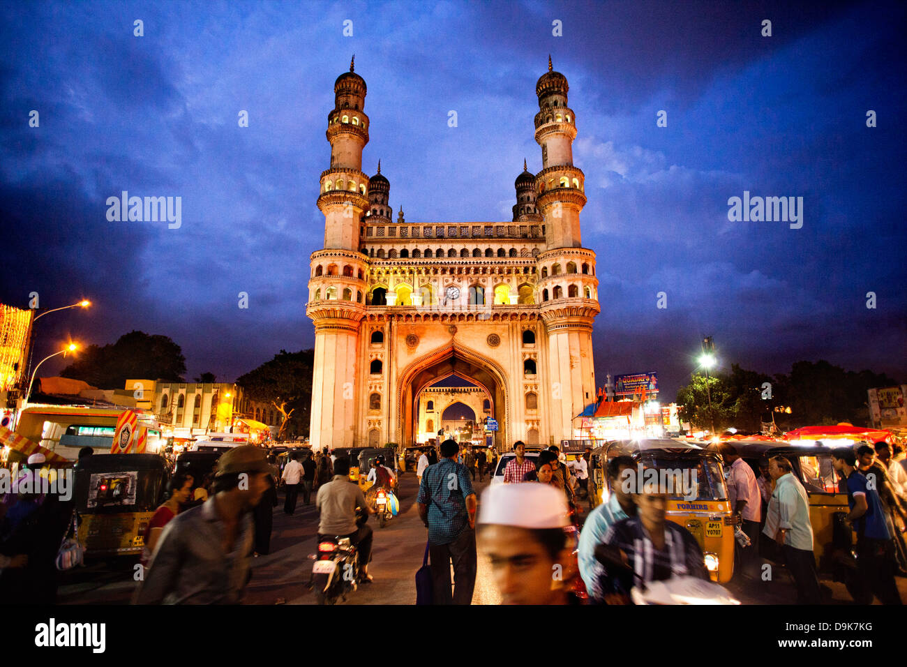 Façade de Charminar, Hyderabad, Andhra Pradesh, Inde Banque D'Images