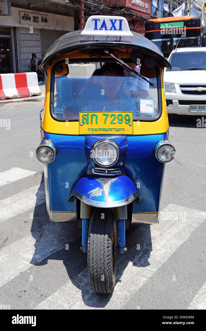 Taxi Tuk Tuk thaïlandais, Bangkok, Thaïlande Banque D'Images