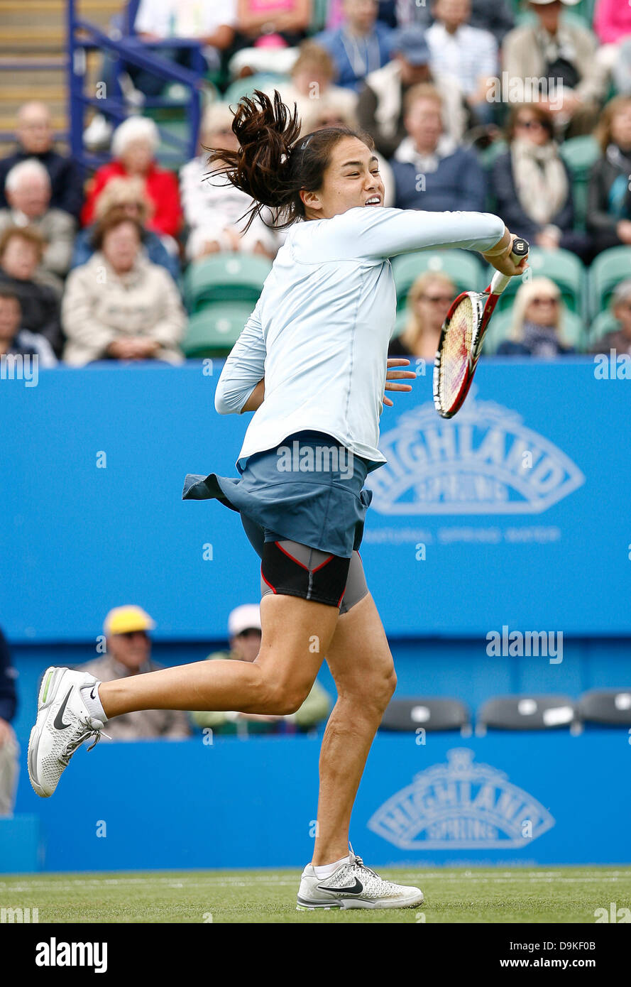 21.06.2013 Eastbourne, Angleterre. Jamie Hampton (USA) bat Caroline Wozniacki (DEN) en demi-finale des Célibataires Femmes par un score 6-7, 7-5, 6-3 à Devonshire Park Banque D'Images