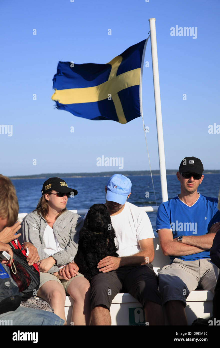 Ferry pour de petites îles, archipel de Stockholm, côte de la mer Baltique, la Suède, Scandinavie Banque D'Images