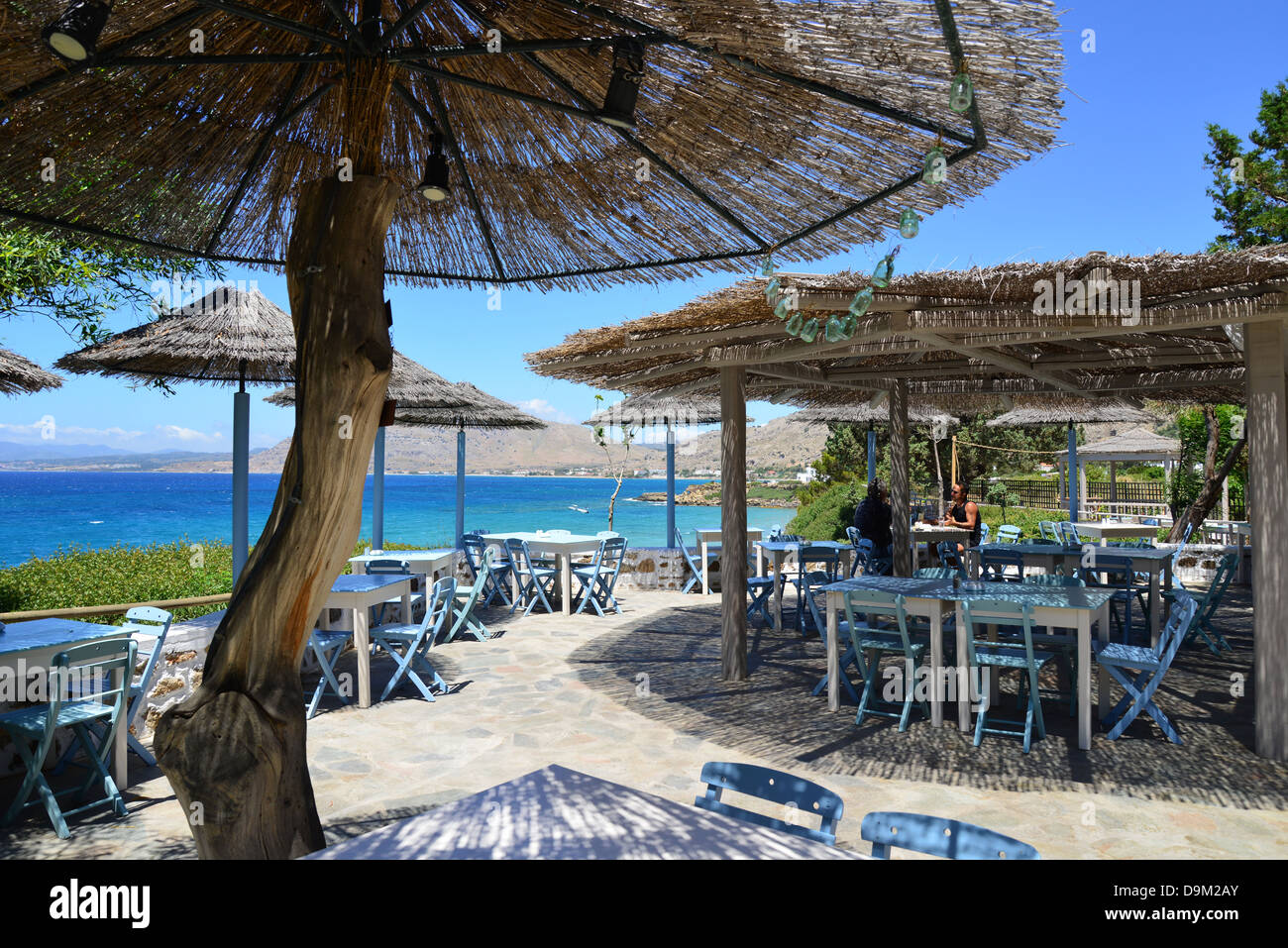 "Philosphia' beach taverna, Pefkos (Appenzell), Rhodes (Rodos), du Dodécanèse, Grèce, région sud de la Mer Egée Banque D'Images