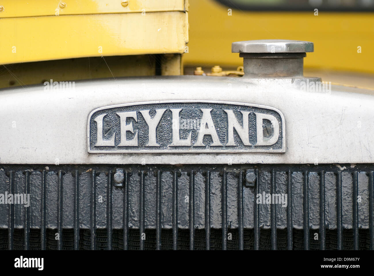 Un vintage Leyland seul decker bus jaune Banque D'Images