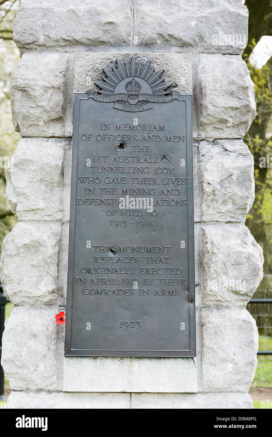 Mémorial aux corps de tunneliers australiens à Colline 60 dans le saillant d'Ypres. Banque D'Images