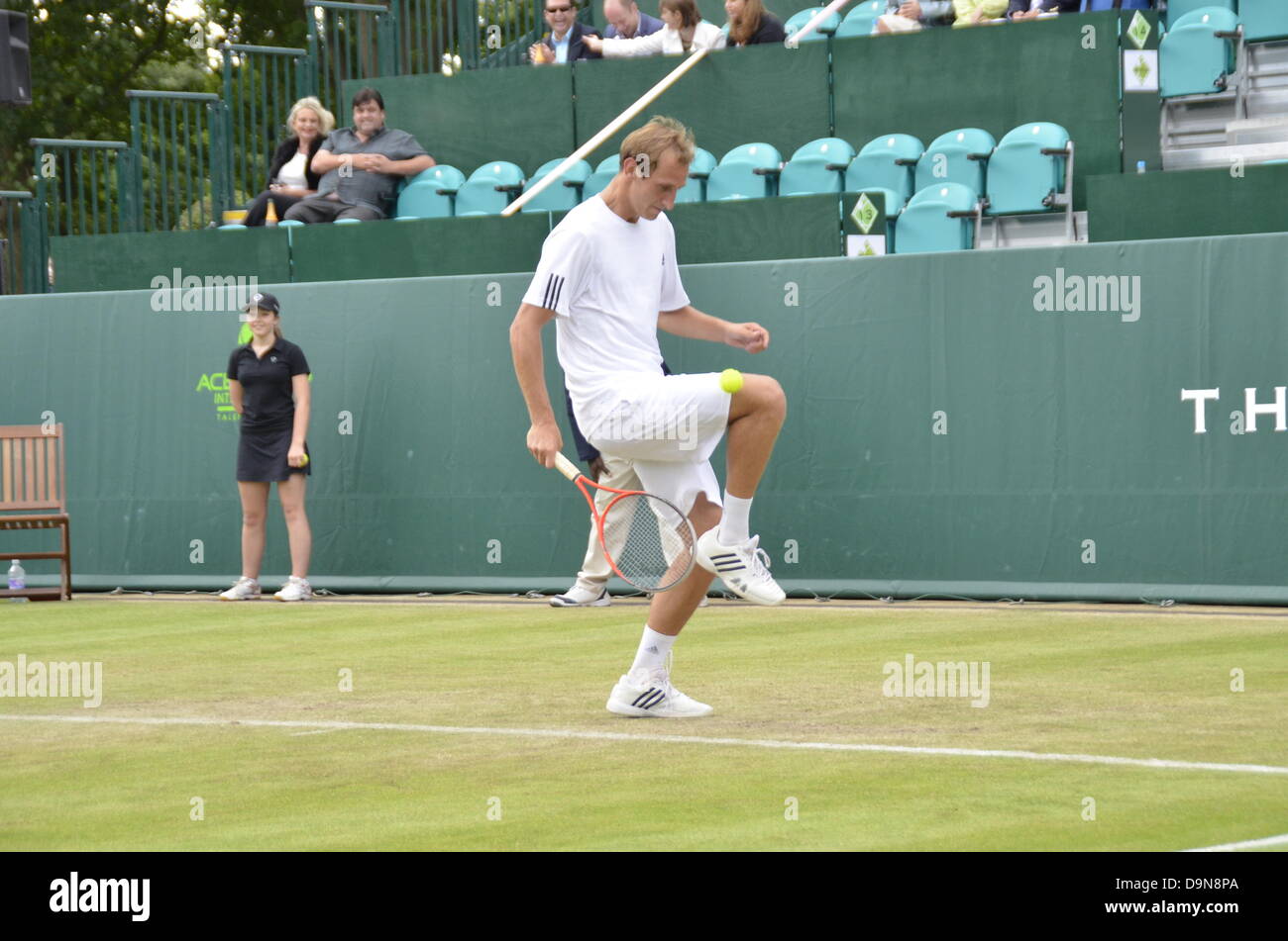 Slough, Berkshire, Angleterre. 22 juin 2013. Le tournoi de tennis Défi Boodles. Zeballos contre Thiemo De Bakker. Banque D'Images