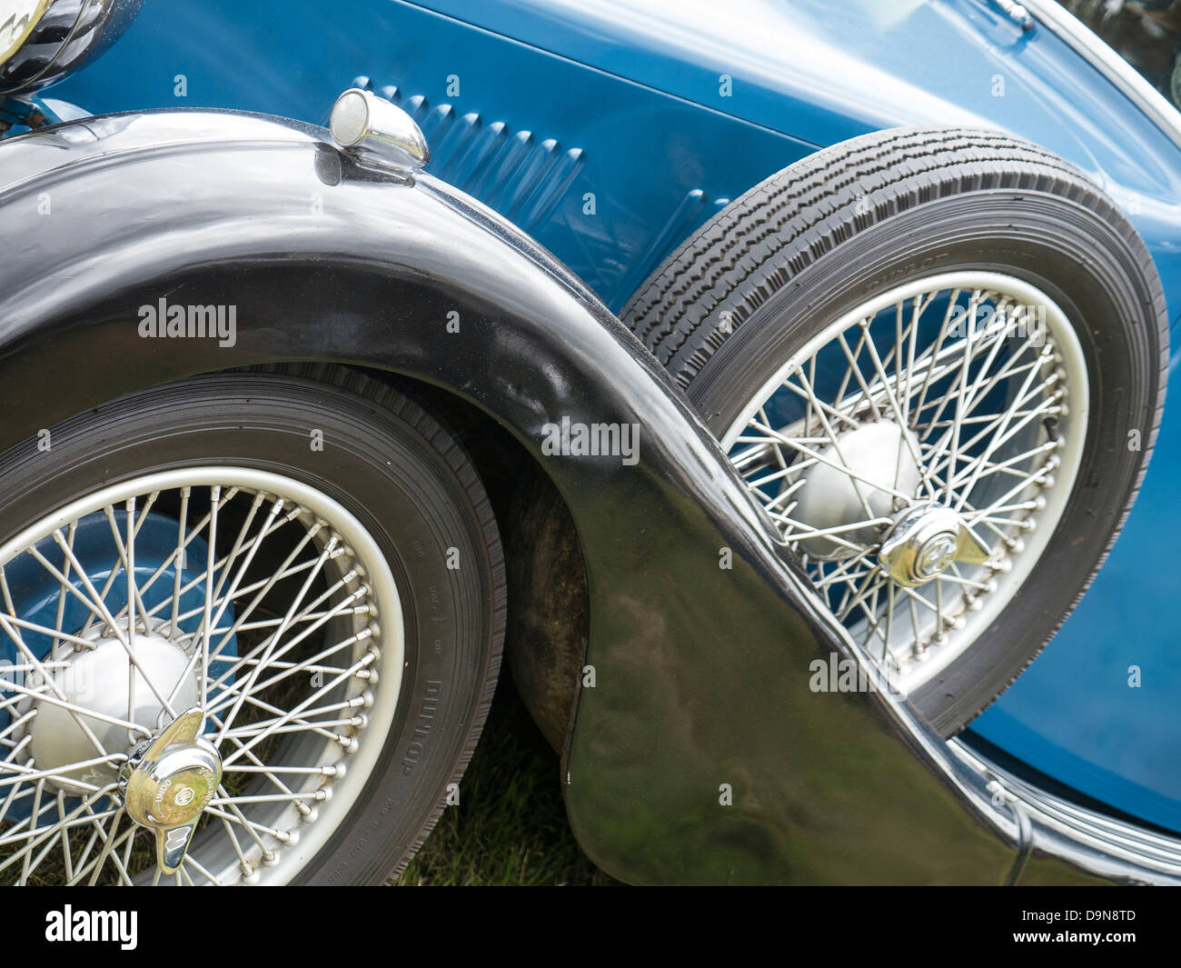 SOUTHEND-ON-SEA, ESSEX, Royaume-Uni - 23 JUIN 2013 : détail sur la voiture de sport Vintage MG Banque D'Images