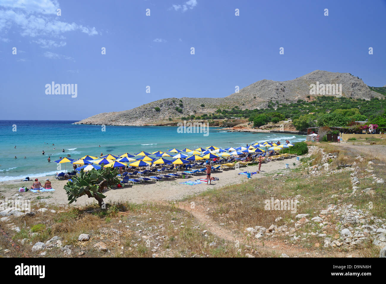 Plage de Pondamos, Halki (Chalki), Rhodes (Rodos) région, le Dodécanèse, Grèce, région sud de la Mer Egée Banque D'Images
