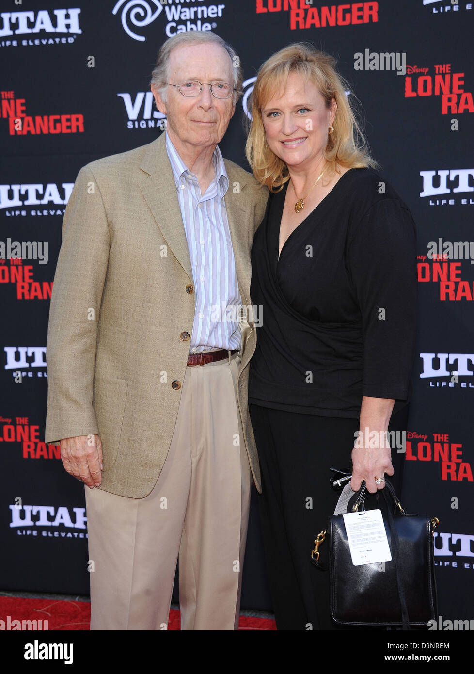 Anaheim, Californie, USA. 22 Juin, 2013. Bernie Kopell arrive pour la première du film 'The Lone Ranger' à Disney's California Adventure. Credit : Lisa O'Connor/ZUMAPRESS.com/Alamy Live News Banque D'Images