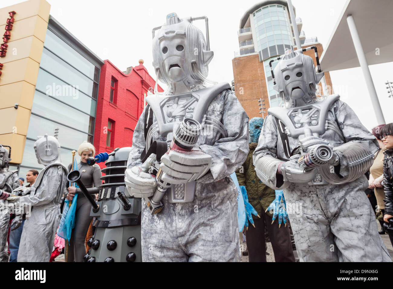 L'Angleterre, Londres, Stratford, Sci-fi annuel Parade de costumes, Dalek et Cyborgs Banque D'Images