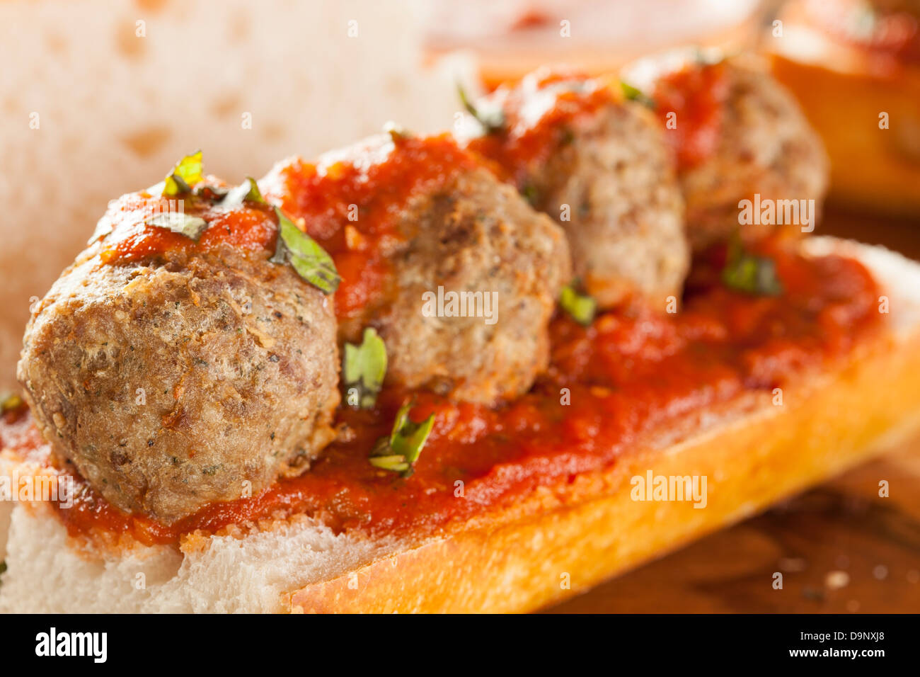 Des boulettes épicées sous Sandwich avec sauce marinara et fromage Banque D'Images