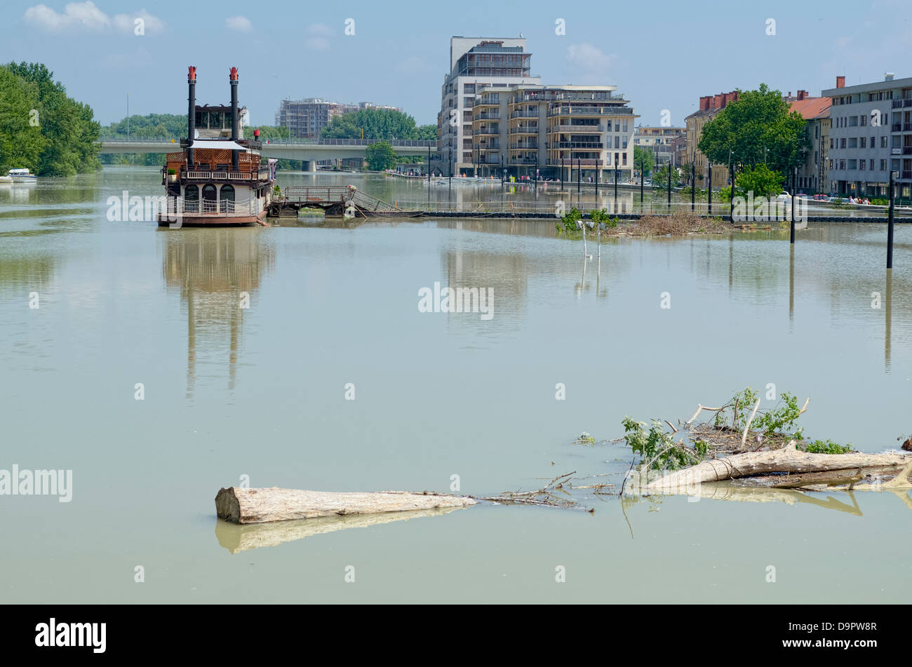 L'inondation Danube dans le centre-ville de Gyor, Hongrie Banque D'Images