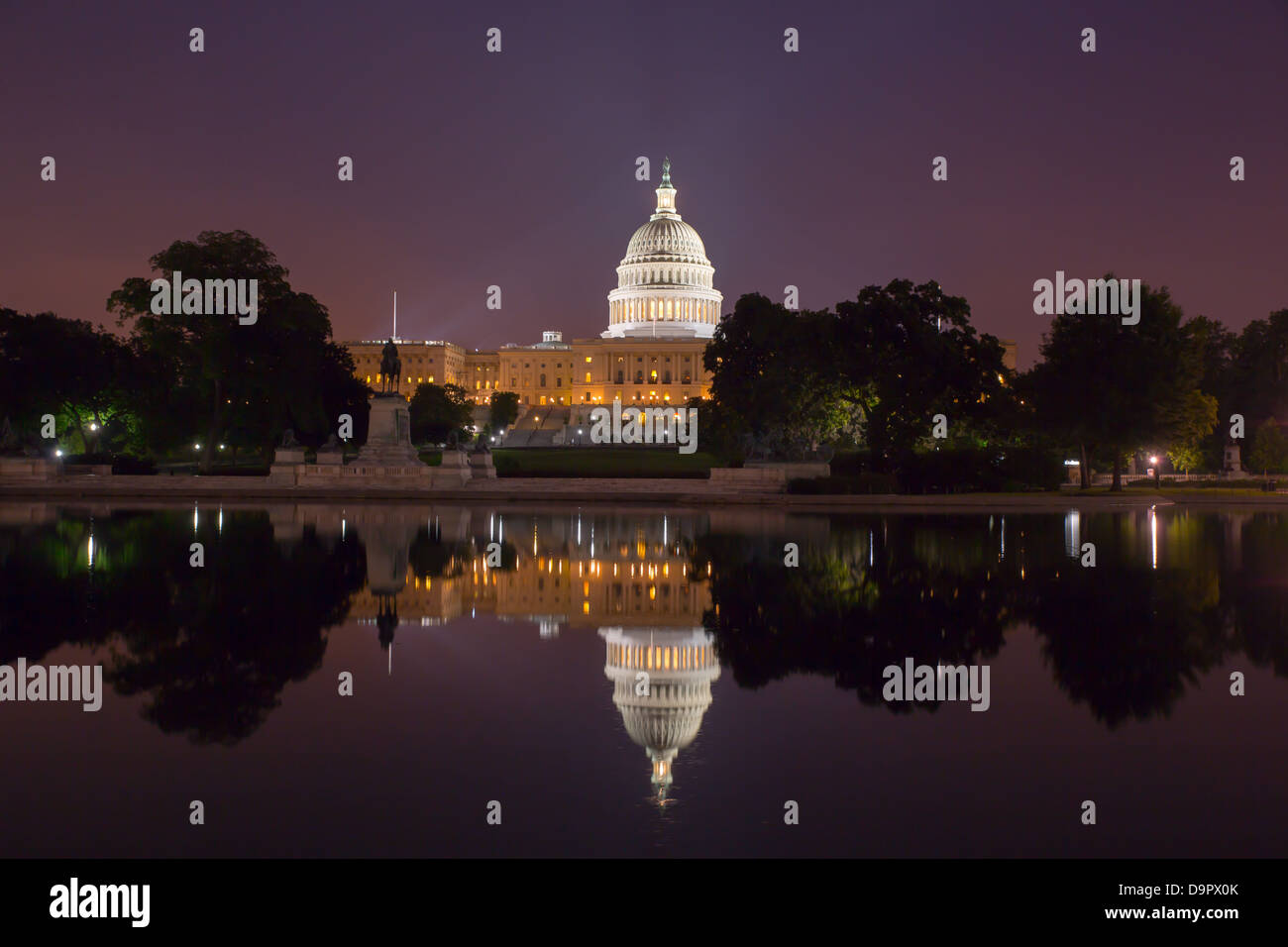 US Capitol Building at night, Washington D.C., États-Unis Banque D'Images