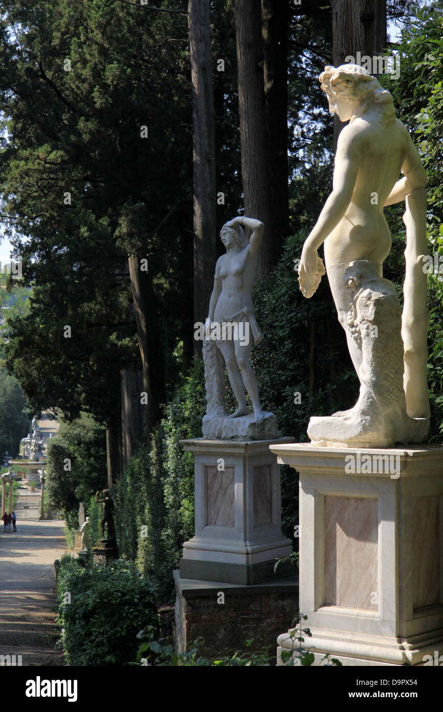 Statues de marbre dans les jardins Boboli à Florence, Italie Banque D'Images