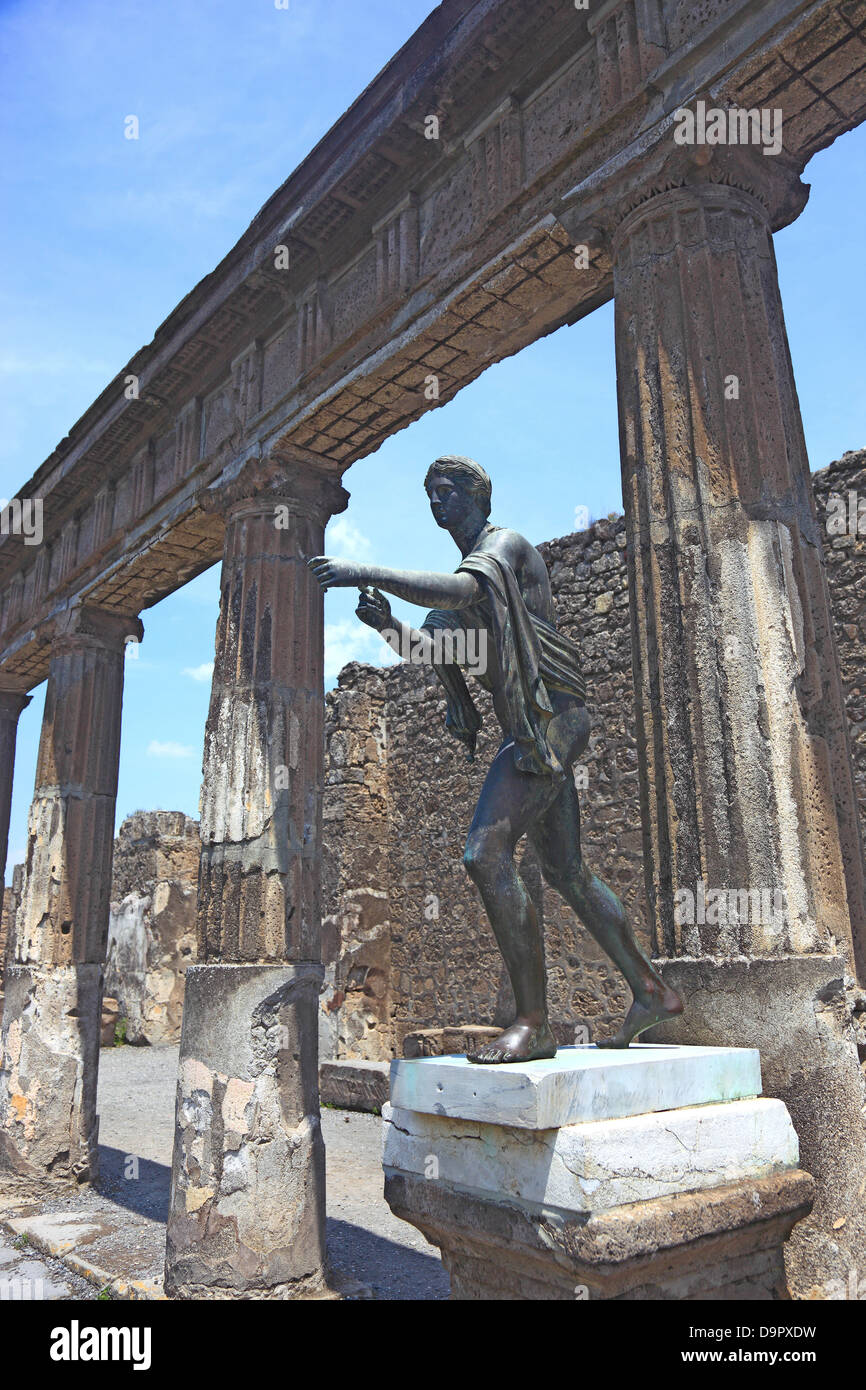 Statue de Diana dans le Temple d'Apollon, Pompéi, Campanie, Italie Banque D'Images