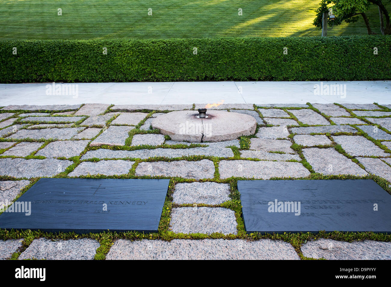 John F Kennedy tombe, le cimetière d'Arlington, Virginie, États-Unis Banque D'Images