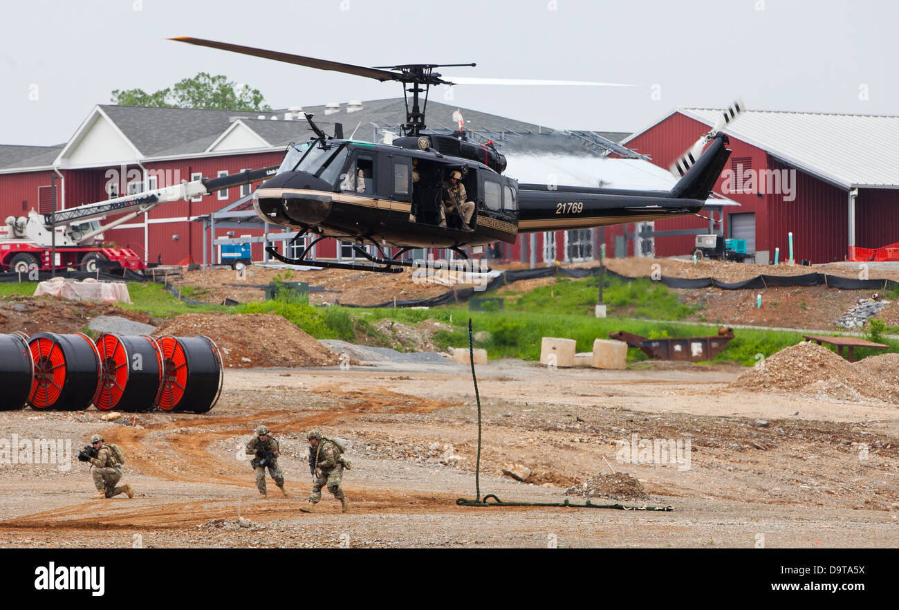 Cette image montre la cérémonie d'ouverture du nouveau Global Borders College au CBP Advanced Training Center près de Harper's Ferry, en Virginie-occidentale. Le collège se concentre sur la formation des agents en matière de sécurité et d'opérations frontalières. Banque D'Images