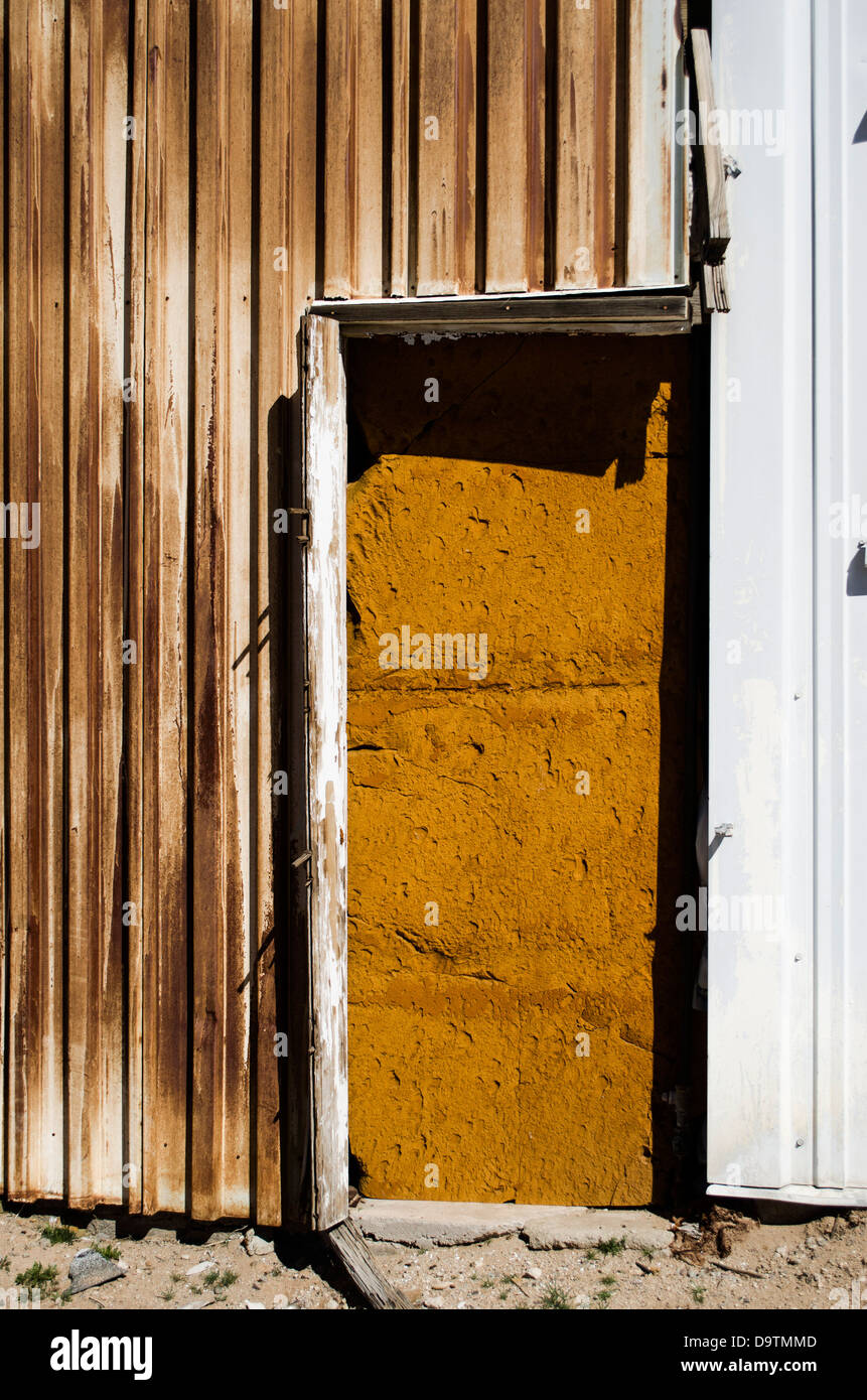 Porte jaune Banque D'Images