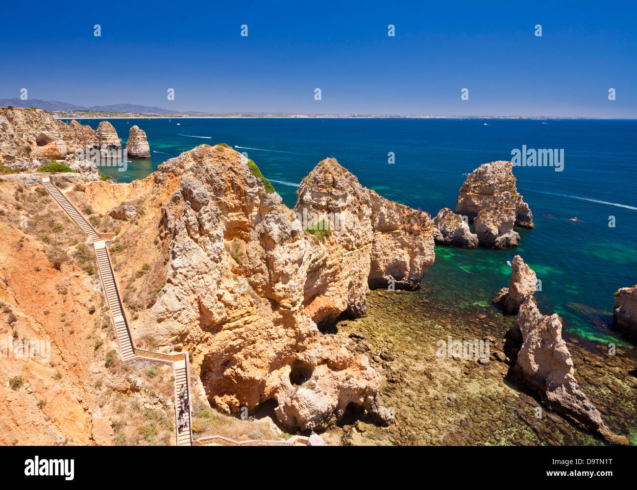 Marches abruptes menant au petit quai pour les excursions Aux grottes et grottes de Ponta da Piedade Lagos Algarve Portugal Europe Banque D'Images