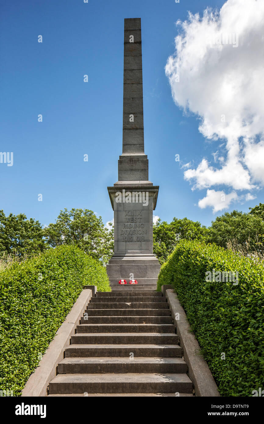 WW1 obélisque à la Première Guerre mondiale Un site John McCrae à Boezinge, Flandre occidentale, Belgique Banque D'Images