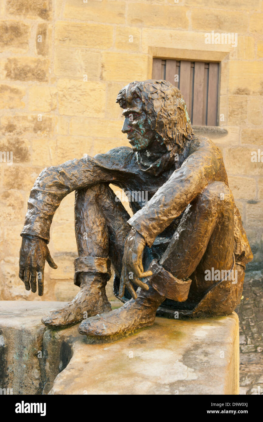 Le Badaud (le spectateur) la sculpture de Gérard Auliac, Sarlat-de-Caneda, Aquitaine France, ville médiévale bien conservée Banque D'Images