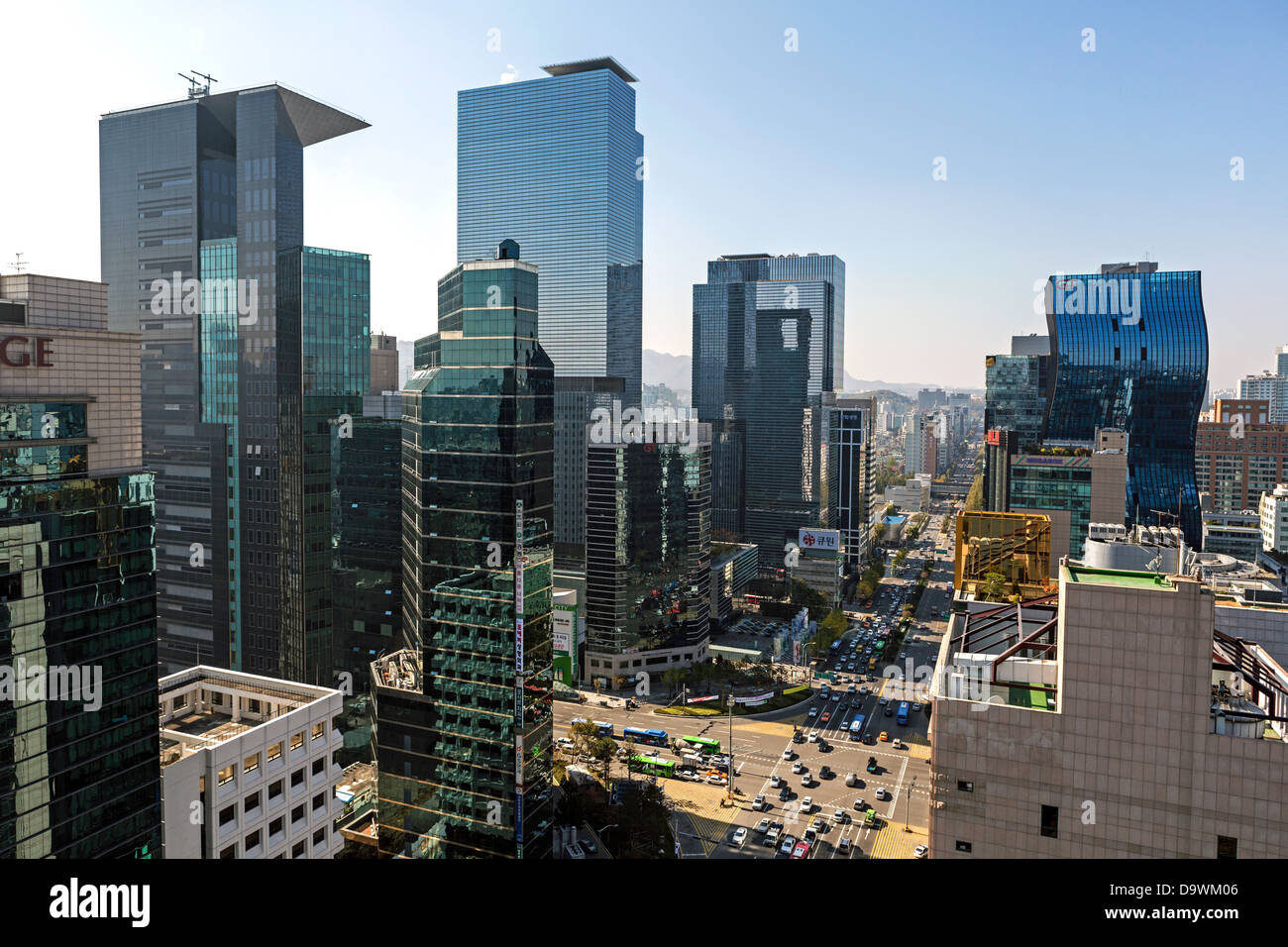 Architecture dans le quartier financier moderne de Gangnam-gu, Seoul, Corée du Sud, Asie Banque D'Images