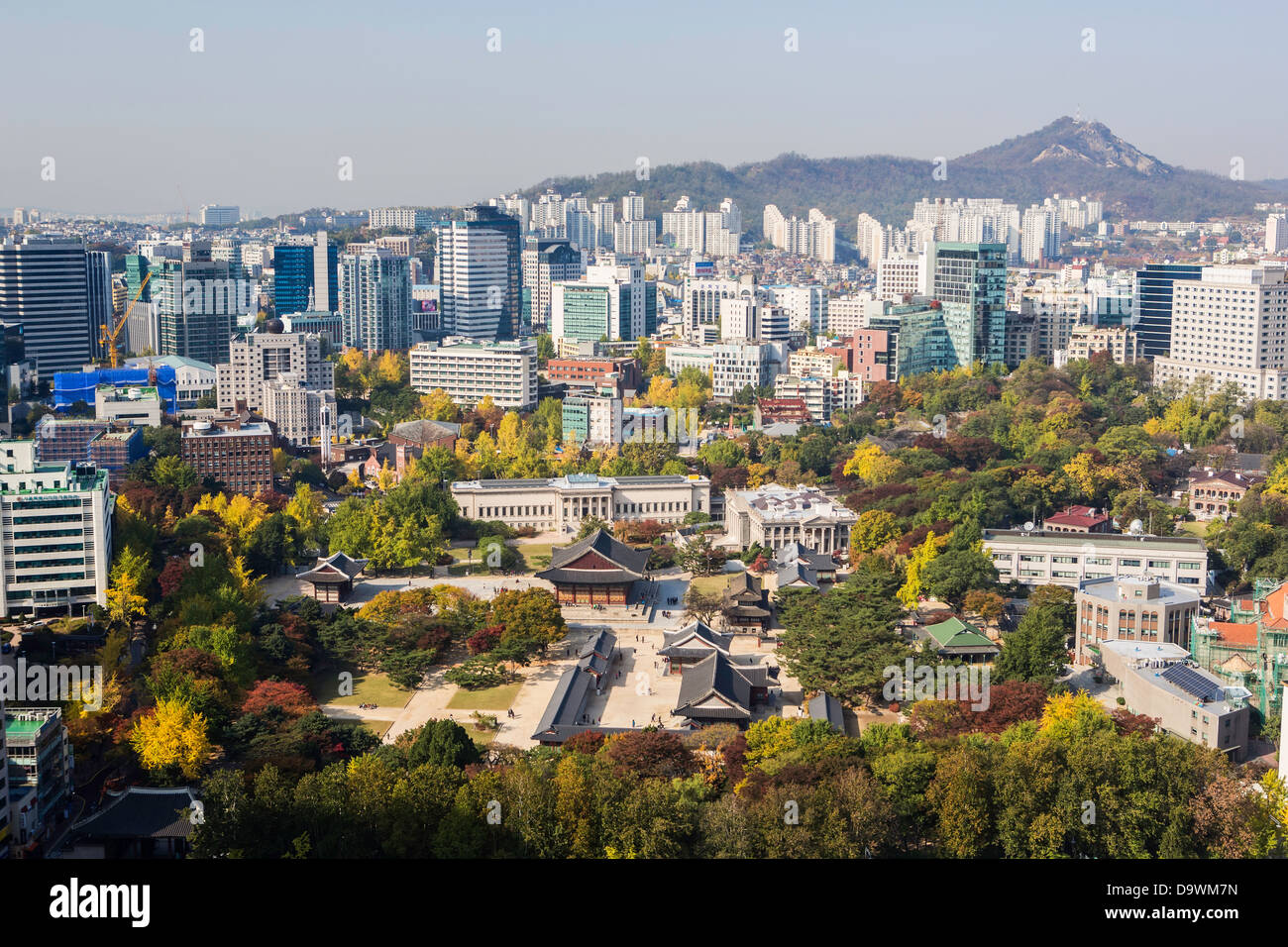 Des vue sur palais Deoksugung, Gwanghwamun, Séoul, Corée du Sud, Asie Banque D'Images
