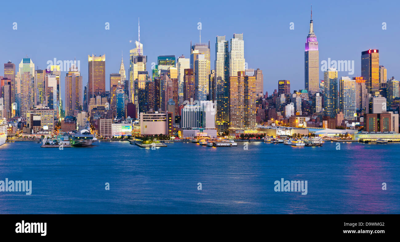 Manhattan, vue de Manhattan de l'autre côté de la rivière Hudson, New York, États-Unis d'Amérique Banque D'Images