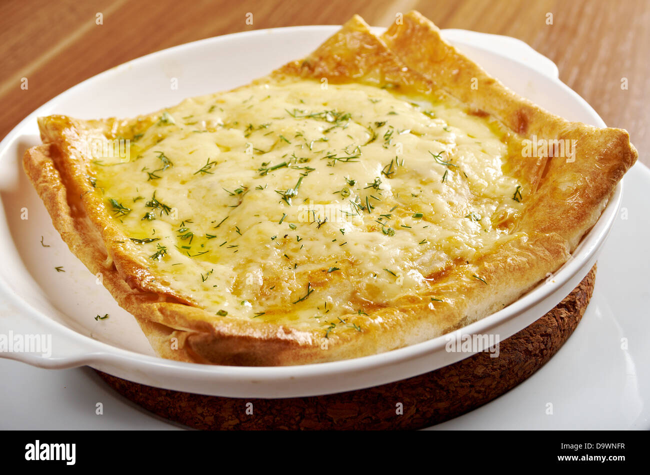 Qutab - Tarte au fromage lavash pain et fromage géorgien .suluguni Banque D'Images