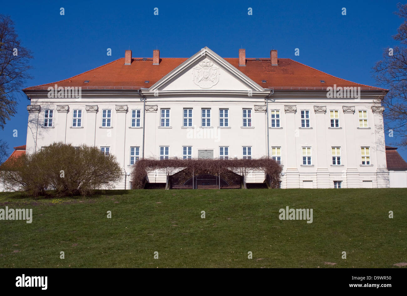 L'Europe, l'Allemagne, Mecklembourg-Poméranie-Occidentale, le château de Hohenzieritz Hohenzieritz, vue sur le jardin Banque D'Images