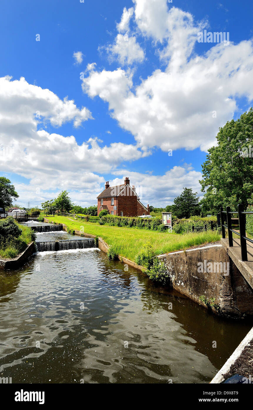 La navigation de la rivière Wey Ripley à Surrey Banque D'Images