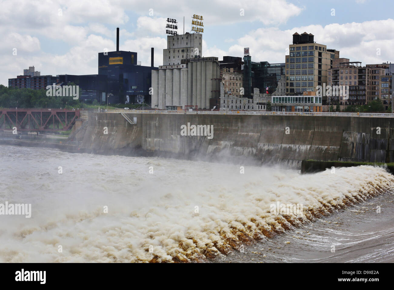 La rivière Mississippi, à St. Anthony Falls à Minneapolis, Minnesota. Banque D'Images