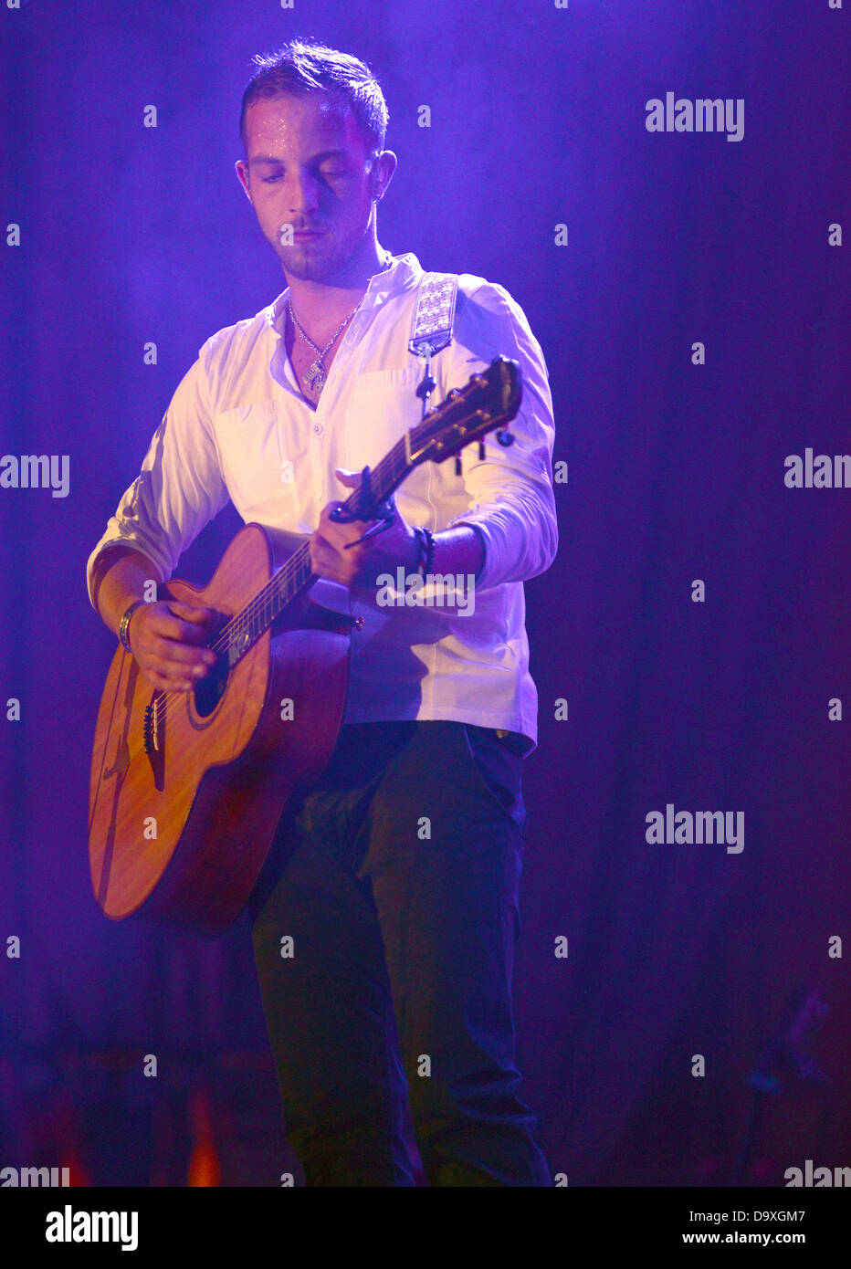 Dortmund, Allemagne. 27 Juin, 2013. Le chanteur britannique James Morrison donne un concert dans le cadre de la Semaine de la musique à Dortmund Westfalenhalle à Dortmund, en Allemagne, le 27 juin 2013. Dpa : Crédit photo alliance/Alamy Live News Banque D'Images