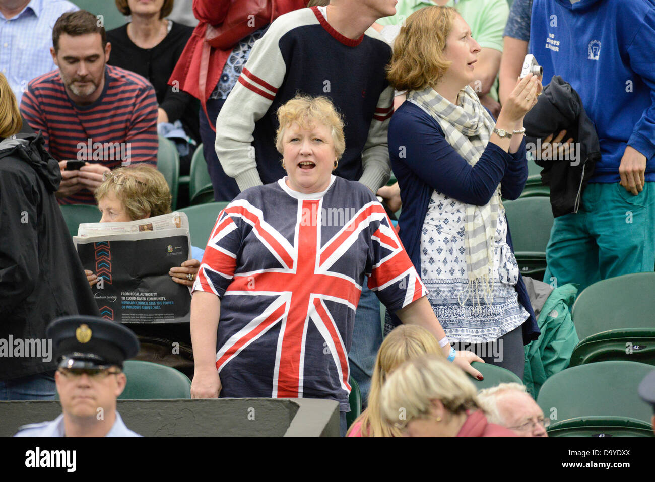 Wimbledon, Londres, Royaume-Uni. 28 juin 2013. Les Championnats de tennis de Wimbledon 2013 tenue à l'All England Lawn Tennis et croquet Club, Londres, Angleterre, Royaume-Uni. Andy Murray (GBR) [2]. Tommy Robredo (ESP) [32] sur le Court central. Le Simple messieurs - 3ème tour. Credit : Duncan Grove/Alamy Live News Banque D'Images