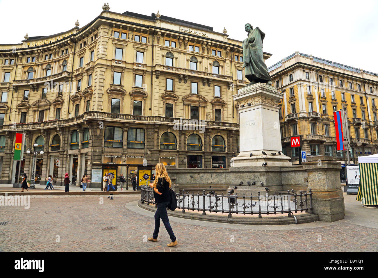 Piazza Cordusio à Milan Italie Banque D'Images