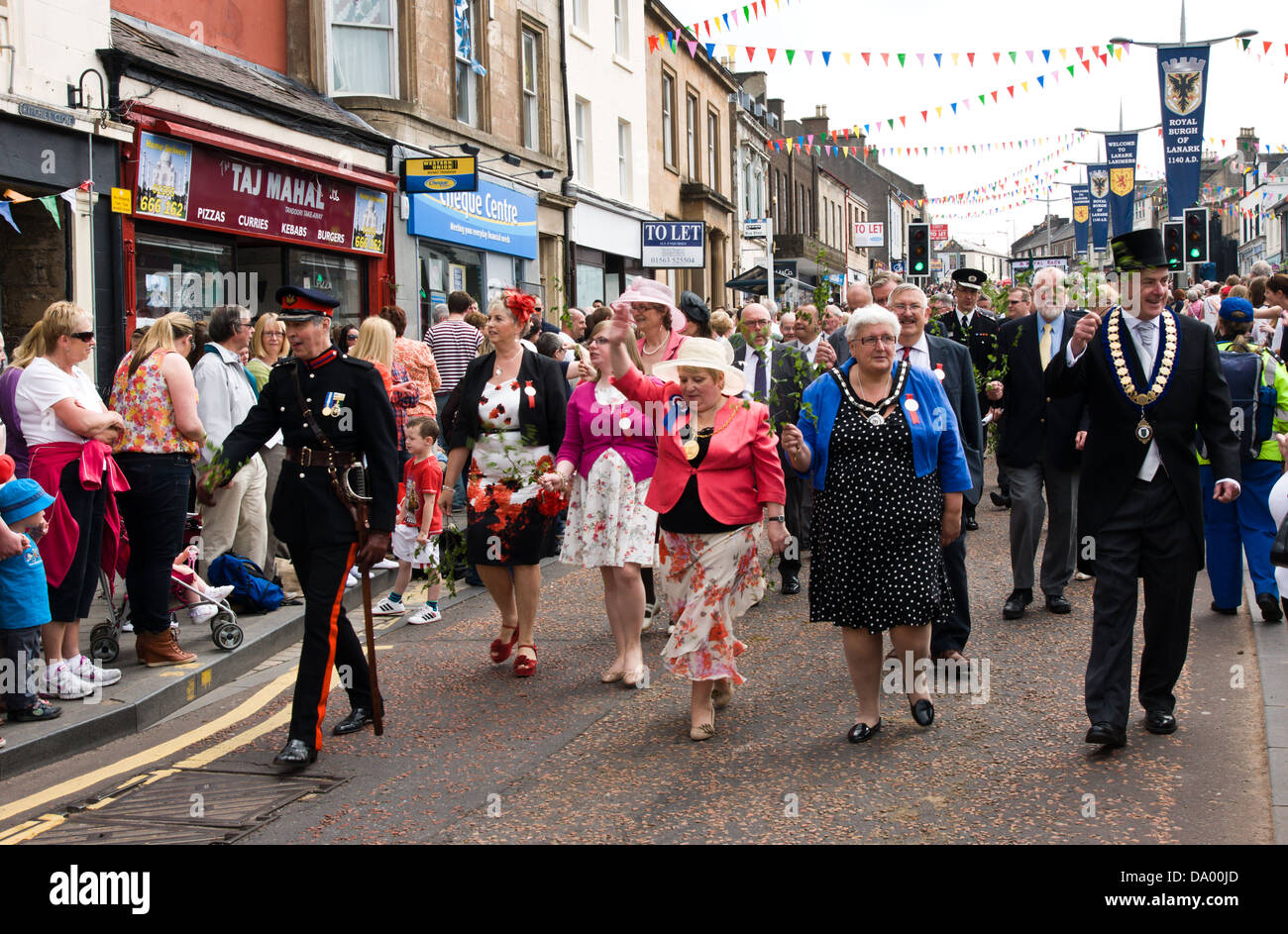 Le maire et les responsables du Lanimer jour procession qui a lieu chaque année en juin dans la région de Lanark, Lanarkshire, Écosse Banque D'Images