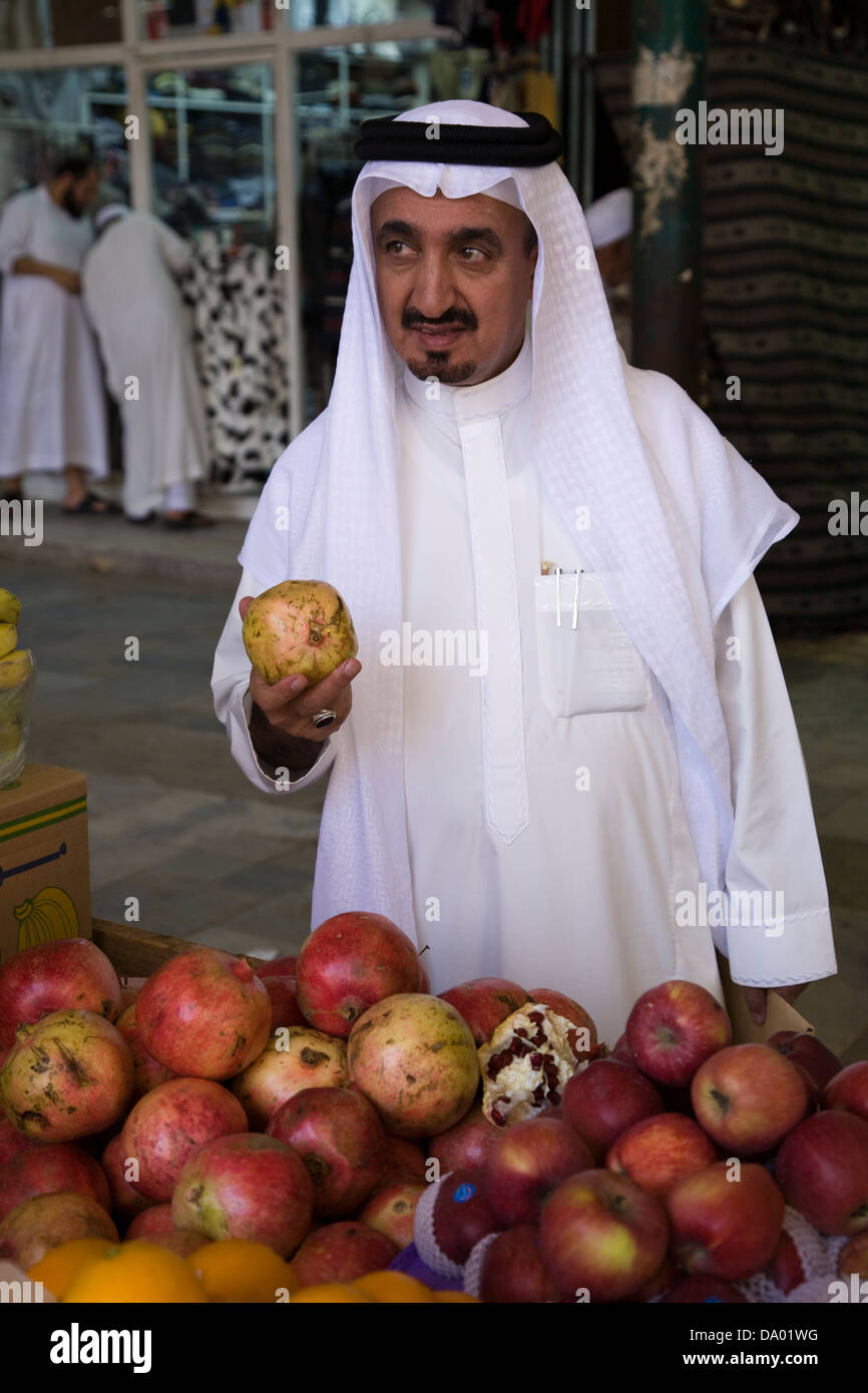 Les grenades, Souq al-Alawi dans Old Jeddah (Al-Balad), Jeddah, Arabie saoudite. Banque D'Images