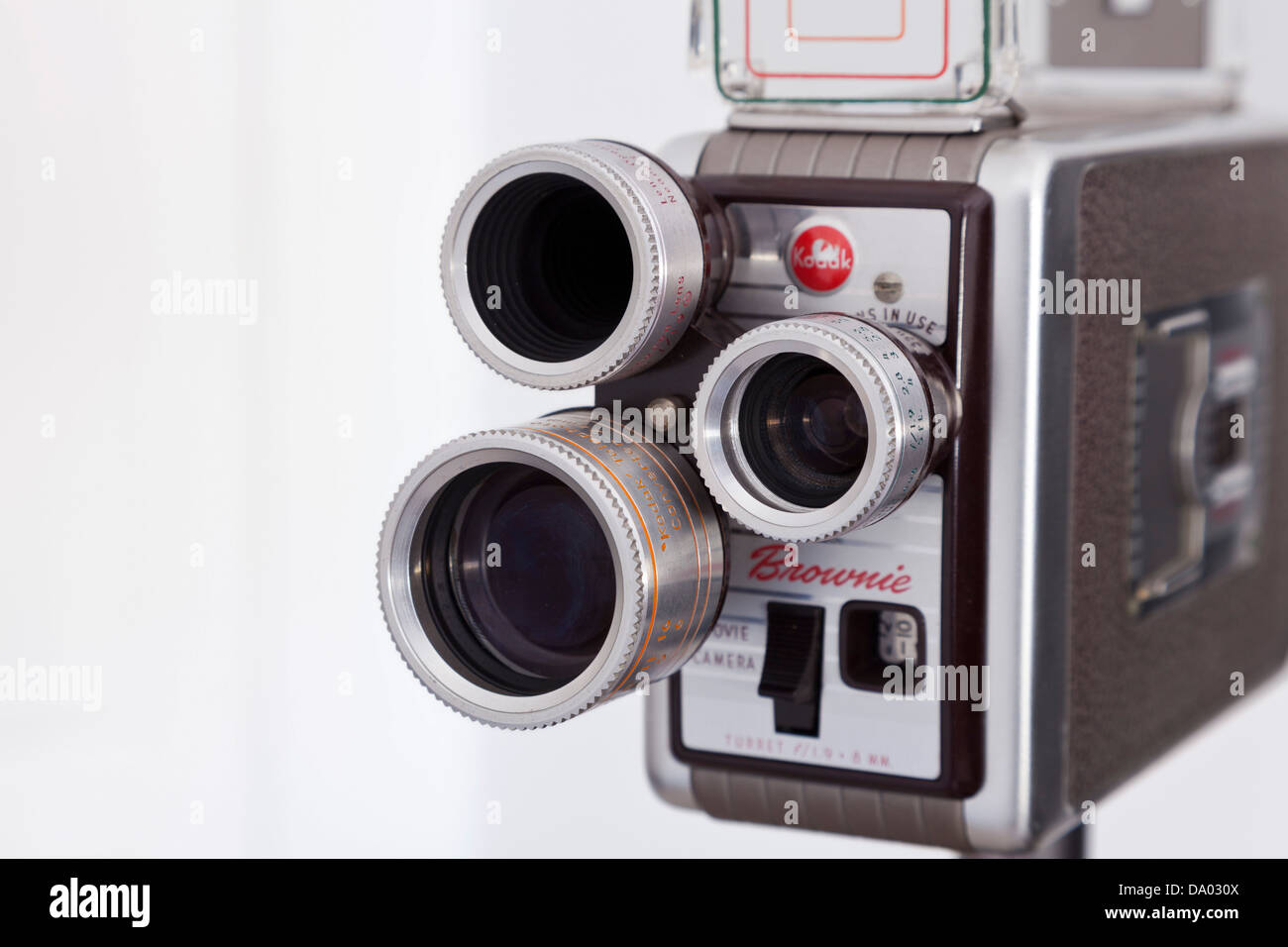 Appareil photo Kodak Brownie film super 8 8mm avec tourelle de lentilles. Banque D'Images
