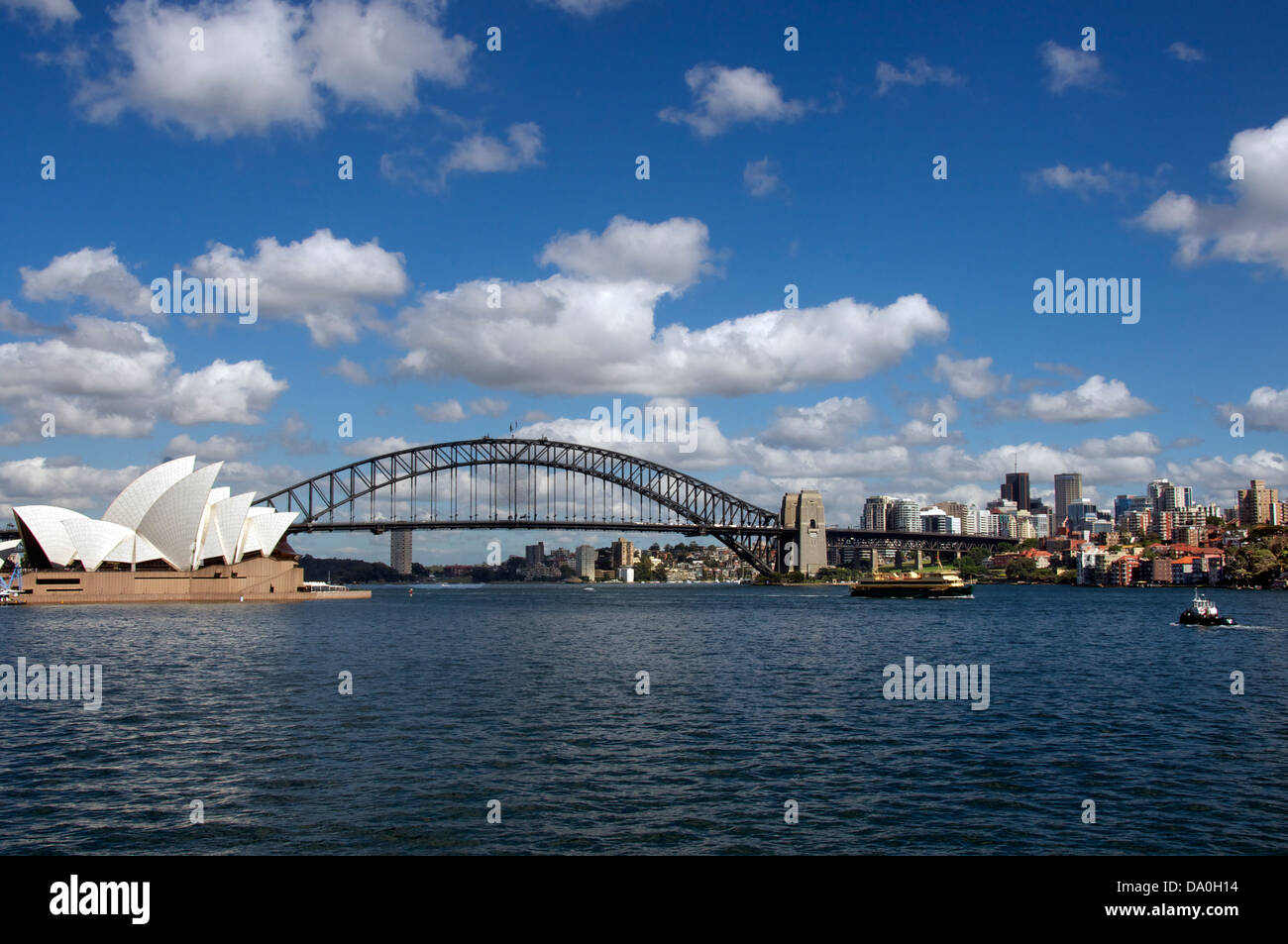 Le port de Sydney avec pont et de l'Opéra , Australie Banque D'Images