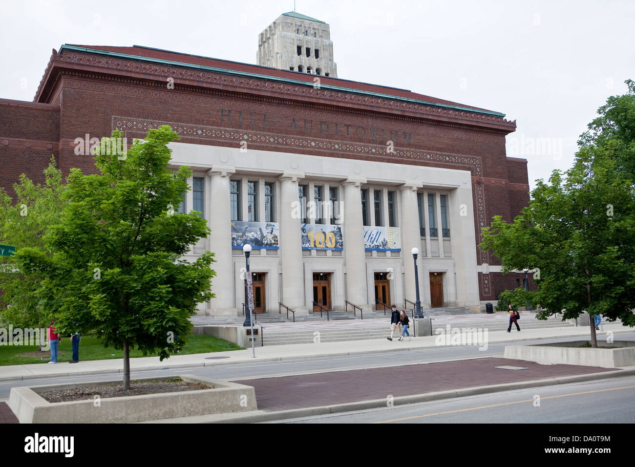 Le Hill auditorium building de l'Université du Michigan est considéré à Ann Arbor, Michigan Banque D'Images