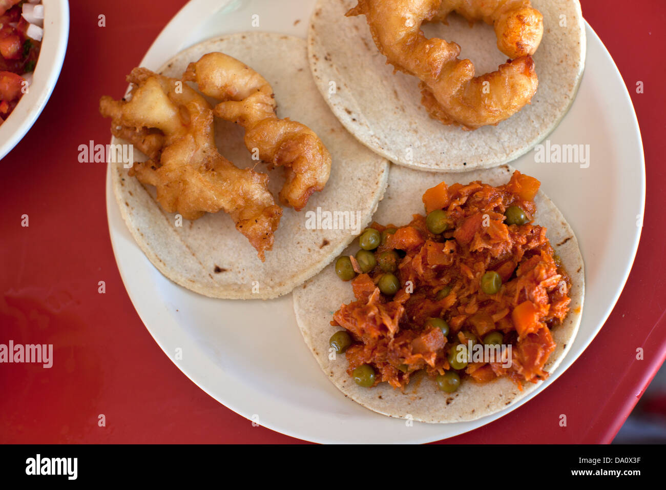 La Floresta stand taco crevettes à Playa del Carmen, Mexique est un arrêt obligatoire sur la Riviera Maya au volant du sud de Cancun. Banque D'Images