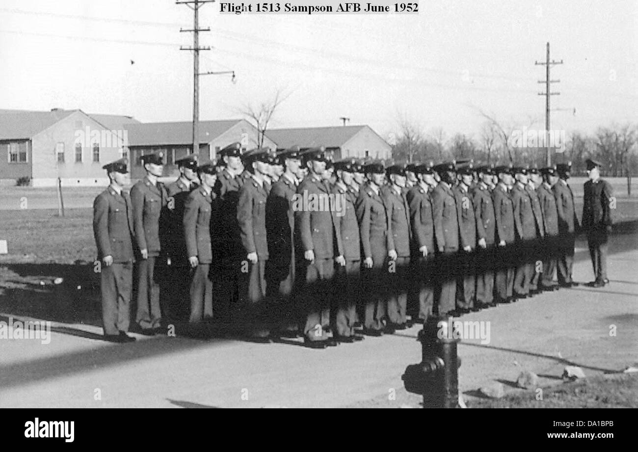 Une photographie du vol 1513 de l'entraînement militaire de base (BMT) de la base aérienne de Sampson, prise en juin 1952. Il documente la première période d'entraînement militaire pendant la guerre de Corée. Banque D'Images