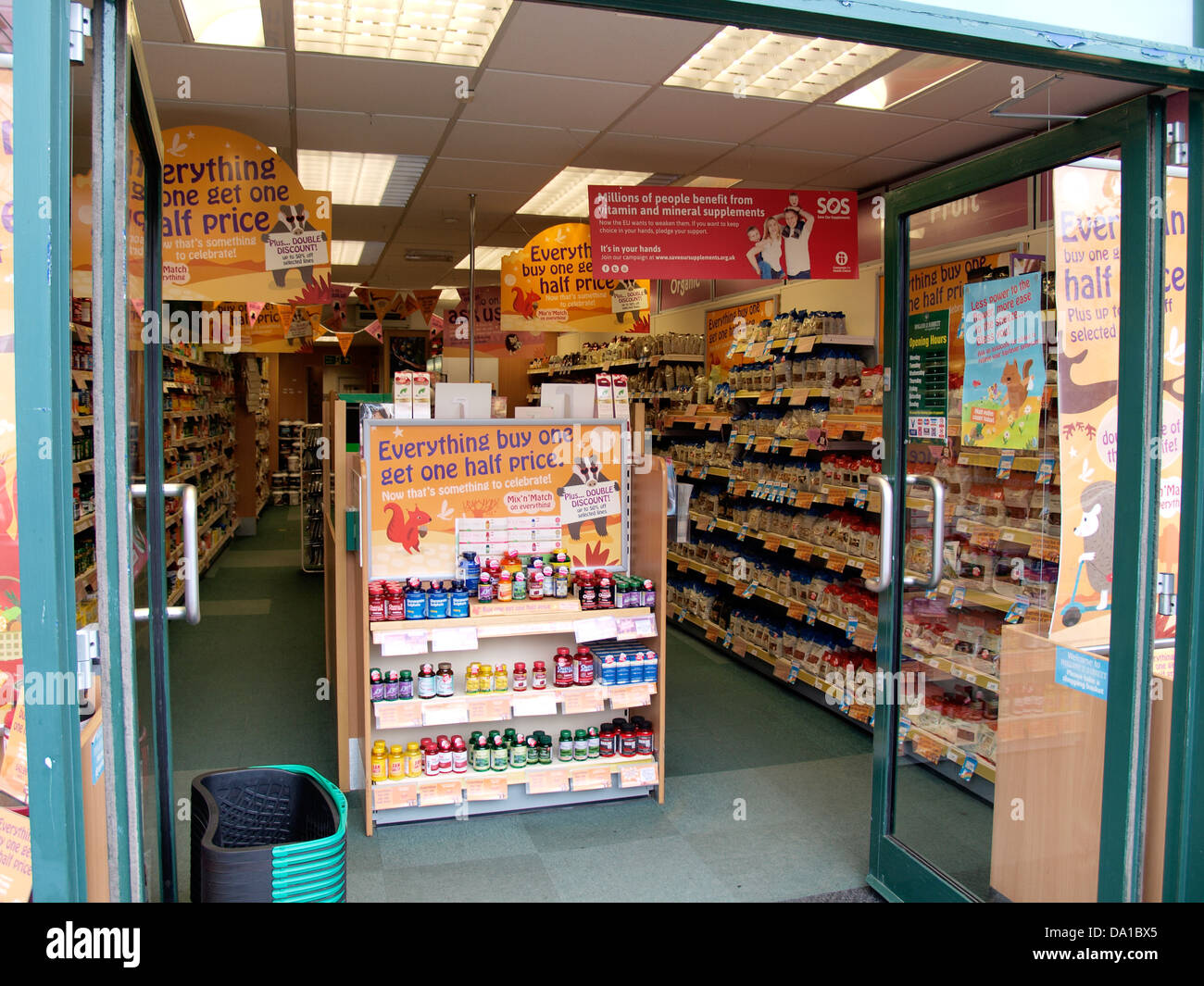 À l'intérieur de la Hollande et de l'alimentation santé Barrett boutique, Bude, Cornwall, UK 2013 Banque D'Images