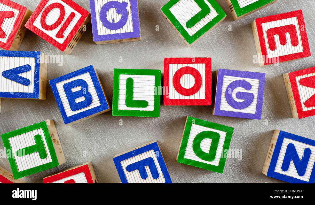 Des cales en bois formant le mot blog dans le centre Banque D'Images