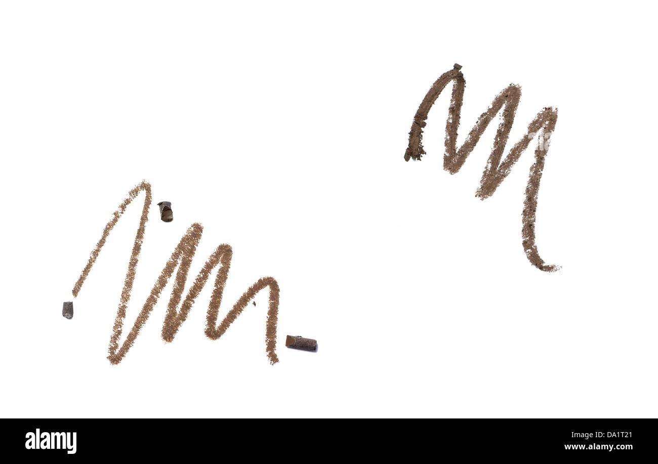 Brown l'eyeliner crayon Squiggle cut sur un fond blanc Banque D'Images