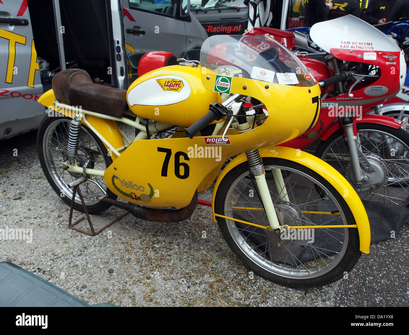 Une moto ITOM Super Sport de 1960, numéro de modèle 56, illustrant le design italien classique et l'ingénierie de l'époque. Banque D'Images