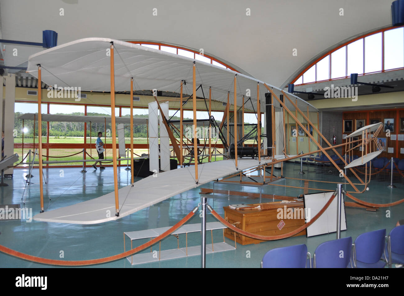 Une réplique de les frères Wright Flyer situé à l'Wright Brothers National Memorial. Banque D'Images