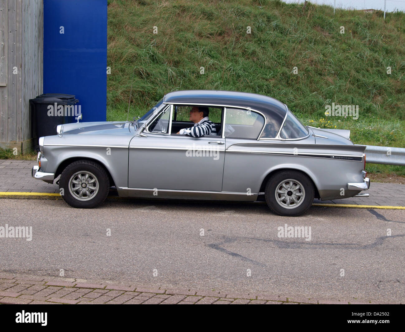 1965 SUNBEAM RAPIER SERIES IV, FJ-66-00 pic2 Banque D'Images