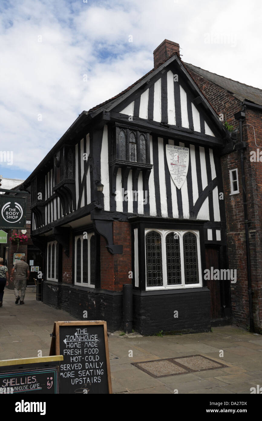 Royal Oak public House à Chesterfield, Derbyshire Angleterre, pub du centre-ville historique Banque D'Images