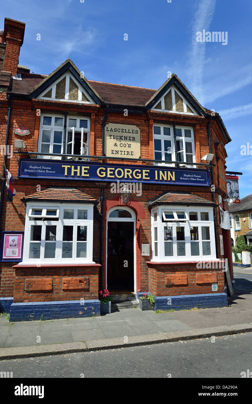 Le George Inn, Thames Street, Walton-on-Thames, Surrey, Angleterre, Royaume-Uni Banque D'Images