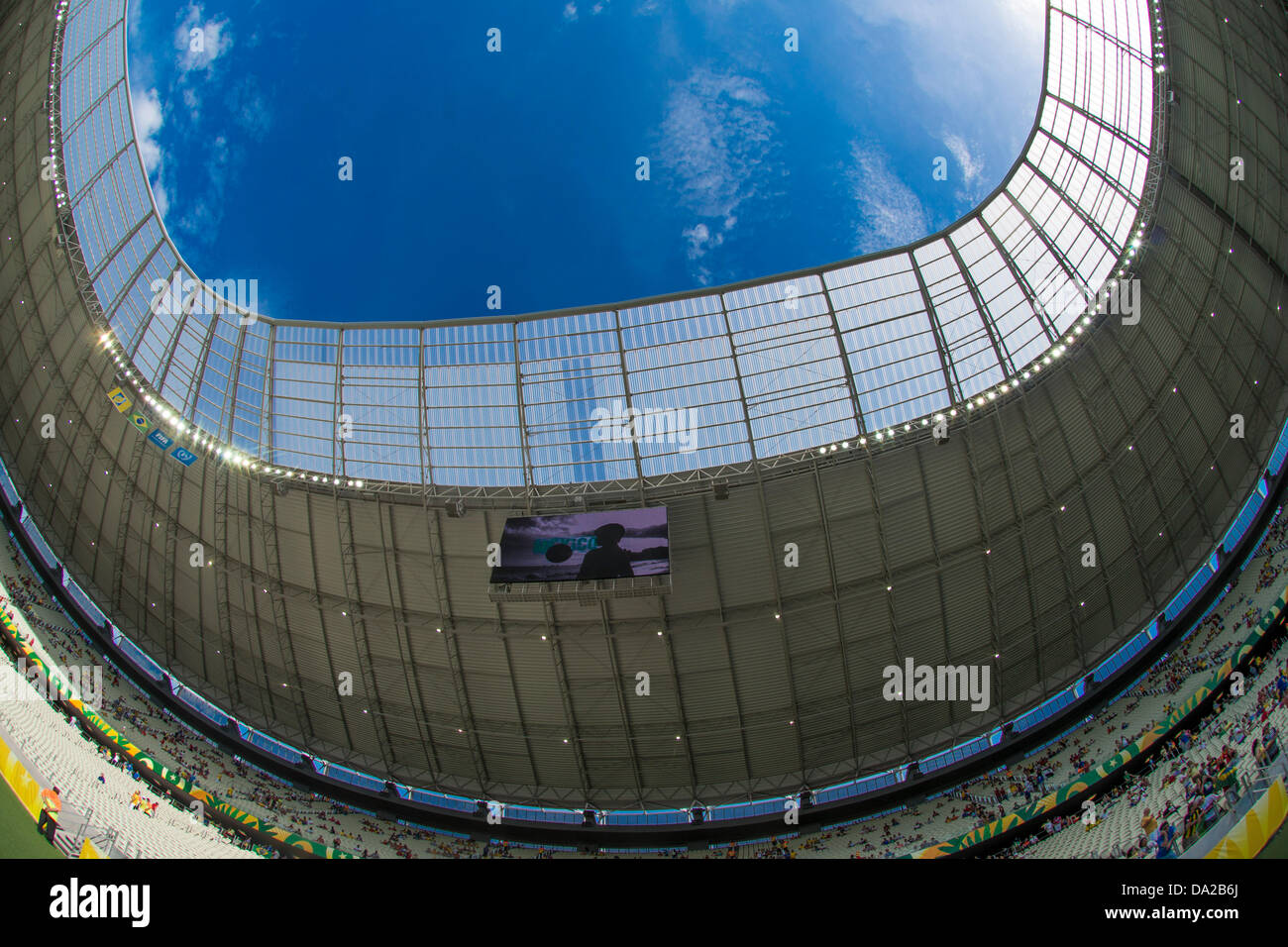 L'Estadio Castelao, 27 juin 2013 - Football / Soccer : UN geral de vue d'une caméra qui est utilisé dans le cadre du Hawk-Eye technologie sur la ligne de but lors de la Coupe des Confédérations de la fifa, Brésil 2013 Demi-finale entre l'Espagne 0(7-6)0 de l'Italie à l'Estadio Castelao à Fortaleza, Brésil. (Photo de Maurizio Borsari/AFLO) Banque D'Images